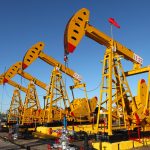 Существуют несколько способов добычи нефти
